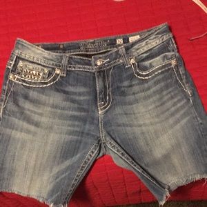 Women’s cutoff shorts 32 easy boot